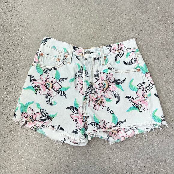 Levi's Premium 501 High Rise Hella Bloom Embroidered Floral Denim Shorts - Picture 2 of 9